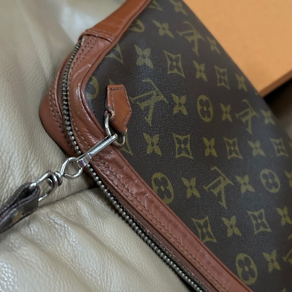 VINTAGE GORGEOUS Sport Sac Monogram Crossbody🧡🤎 - Picture 7 of 16